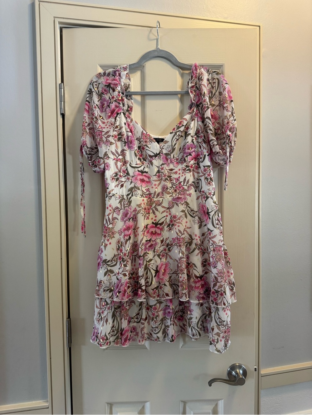 City Studio White Floral Pink Puff-Sleeve Mini Dress